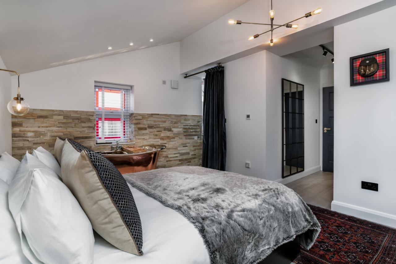 Pamper Yourself In Our Double Sized Copper Tub -2 Bedroom Villa Инвернес Екстериор снимка